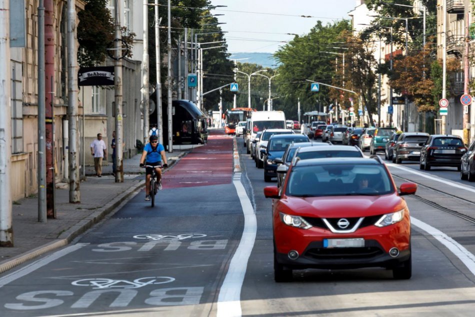 Ilustračný obrázok k článku Dopravný inšpektorát si posvietil na nábrežie: Aké dopravné ZMENY navrhol mestu?