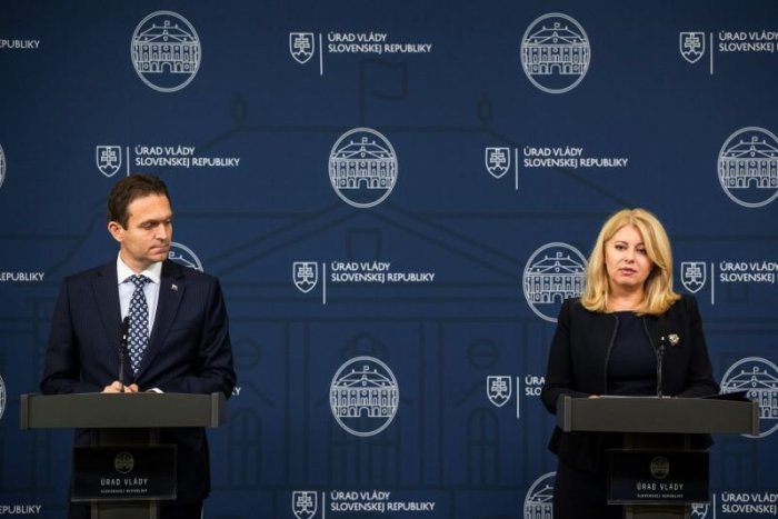 Ilustračný obrázok k článku Fico kritizuje Čaputovú aj Ódora. Úder do tváre Matoviča označil za dve VÝCHOVNÉ PO NOSE