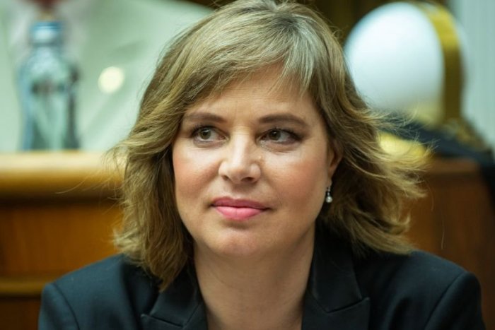 Ilustračný obrázok k článku ODKIAĽ na to vzala? Hlas-SD žiada Remišovú vysvetliť financovanie domu v Rakúsku