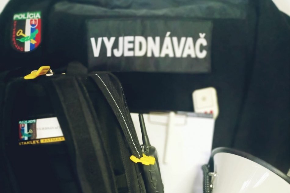 Ilustračný obrázok k článku Policajní VYJEDNÁVAČI zasiahli v KRITICKEJ situácii: Pomohli pri ZÁCHRANE mladého života