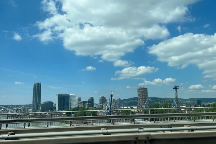 Ilustračný obrázok k článku Aby toho na cestách v Bratislave nebolo dosť, PRIPRAVTE sa: Prístavný most UZAVRÚ!