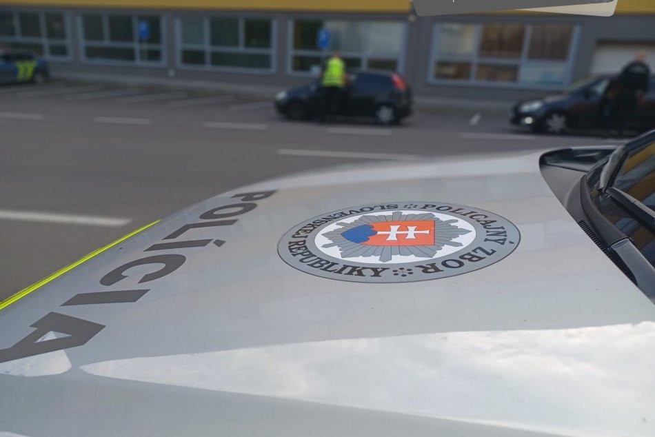 Ilustračný obrázok k článku Ďalšia dvojica si to ROZDÁVALA priamo na verejnosti: STOPKU im vystavila až polícia