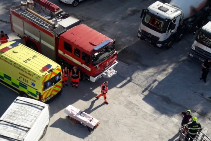 Ilustračný obrázok k článku POPLACH na strednej škole! Unikla neznáma látka, EVAKUOVALI stovky ľudí