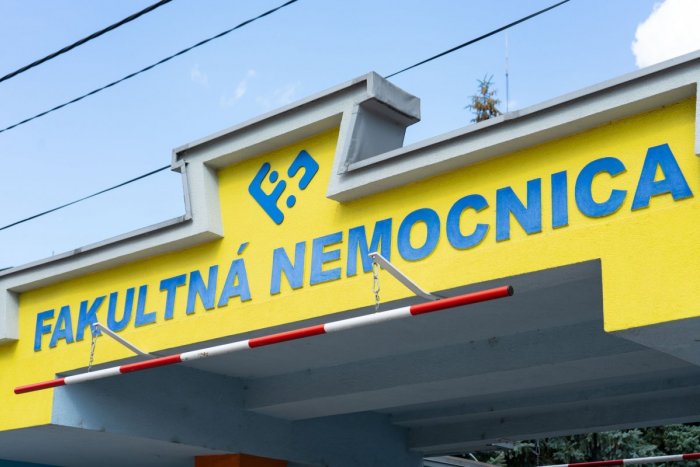 Ilustračný obrázok k článku ČO sa to deje? Trnavská nemocnica vydala na jednom oddelení zákaz návštev a nosenie rúšok!