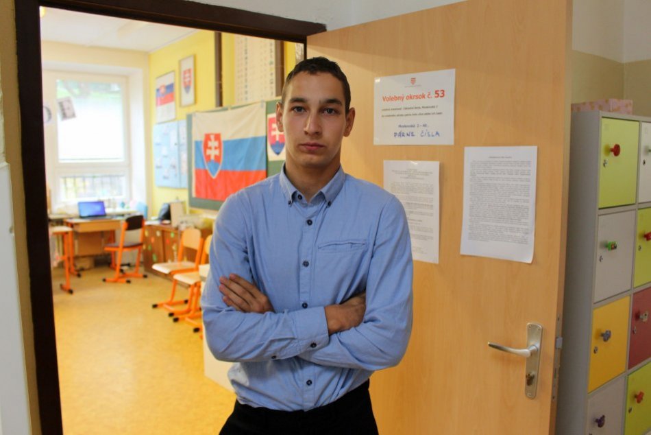 Ilustračný obrázok k článku Jakub má iba 19 a predsedá volebnej komisii: Mladí by sa mali zapájať do chodu krajiny, hovorí