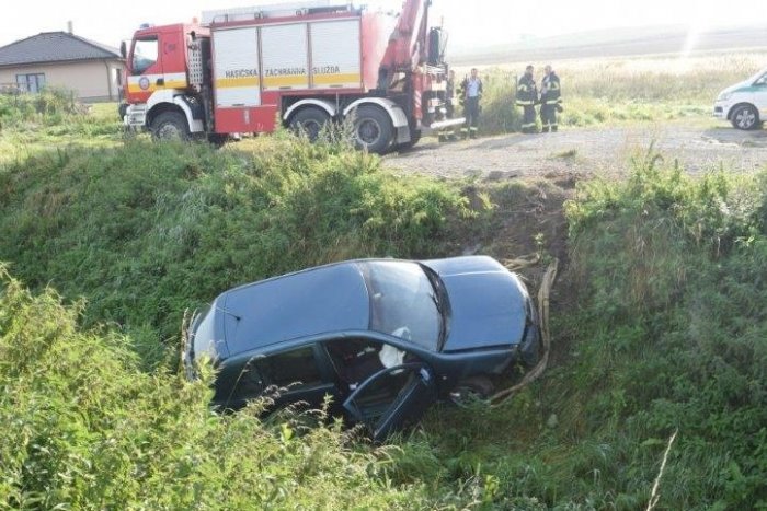 Ilustračný obrázok k článku V Ľuboticiach neverili, čo vidia: Polícia vodiča v potoku označila za kapitána Korkorána