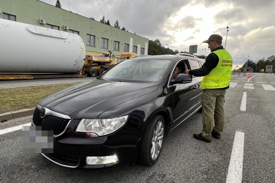 Ilustračný obrázok k článku ZDRŽANIE hrozí na ďalšej hranici! Kontroly PREDLŽUJE aj Poľsko