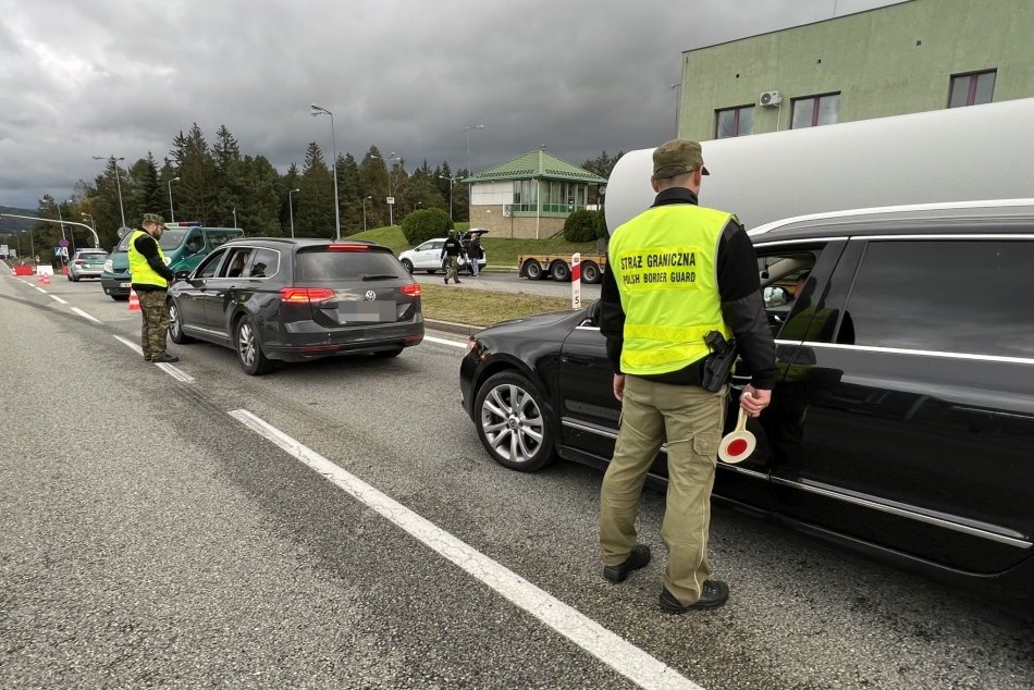 Ilustračný obrázok k článku Obmedzenia hrozia aj naďalej: Kontroly na hraniciach so Slovenskom predlžuje aj Poľsko