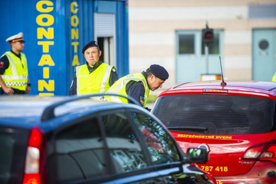 Ilustračný obrázok k článku Rázne VYJADRENIE rakúskeho ministra: DOKEDY potrvajú kontroly na hraniciach so Slovenskom?