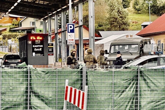 Ilustračný obrázok k článku ŠOK na hraniciach: Kontroly mali byť iba náhodné, Poľsko niektoré priechody UZAVRELO