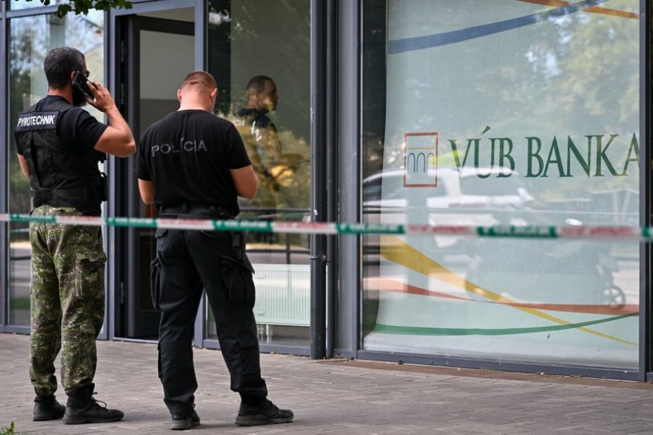 Ilustračný obrázok k článku V bratislavskom Ružinove PREPADLI banku: Lupič je na úteku!