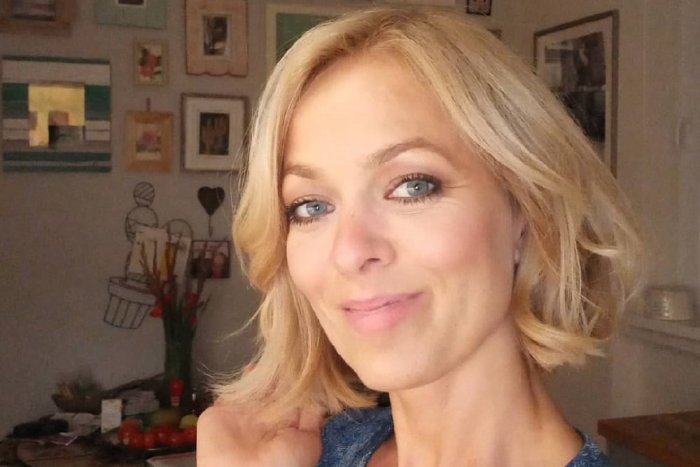 Ilustračný obrázok k článku Michalovčanka Jana Hospodárová a jej záhadná debata v priamom prenose: Je zasnúbená?!