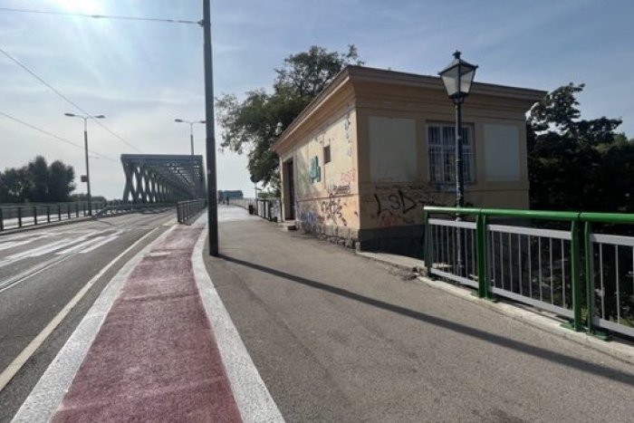 Ilustračný obrázok k článku Chcete si PRENAJAŤ Mýtny domček pri Starom moste? Za niečo viac ako 500 eur môžete!