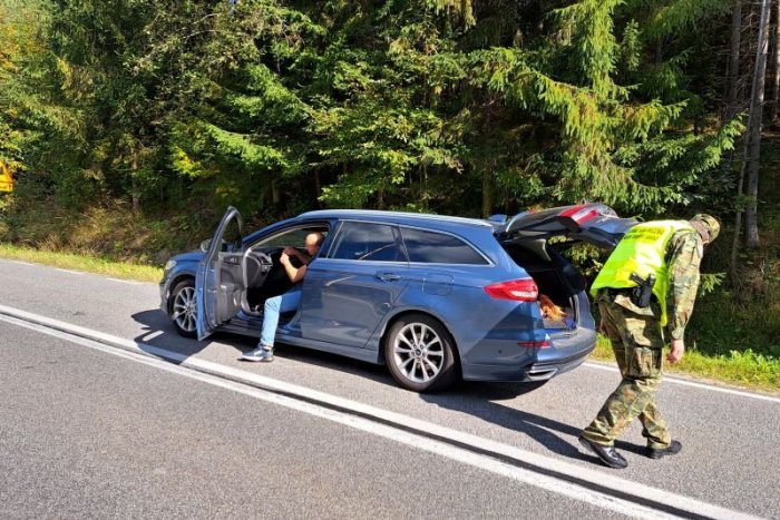 Ilustračný obrázok k článku Na hraniciach s Maďarskom sa vo štvrtok ráno začínajú náhodné kontroly. DOKEDY potrvajú?