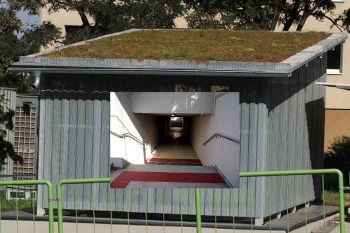 Ilustračný obrázok k článku Čo naň hovoríte vy? Zrekonštruovaný podchod so zelenou strechou niektorých Košičanov POBAVIL