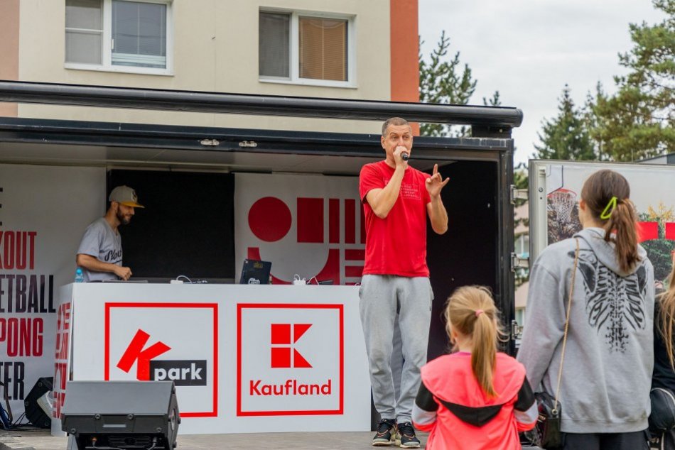 O zábavu sa postarali aj známi raperi