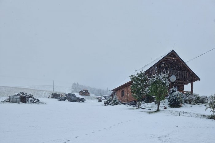 Ilustračný obrázok k článku Nečakané októbrové prekvapenie: V Lendaku či Kežmarku už začalo SNEŽIŤ, FOTO