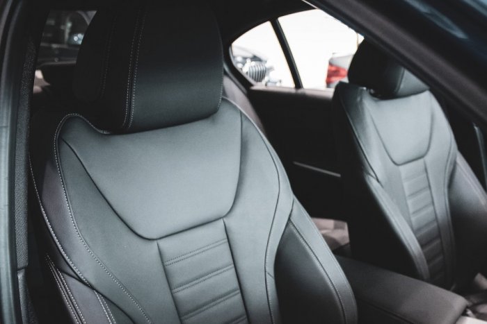 Ilustračný obrázok k článku POZOR na veci v autách: V Spišskej Novej Vsi a okolí vyčíňajú vykrádači áut