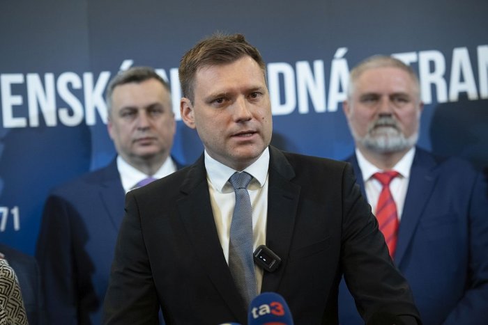 Ilustračný obrázok k článku Nahradí Pellegriniho na čele parlamentu líder SNS? Andrej Danko to neodmietne, tvrdí Taraba