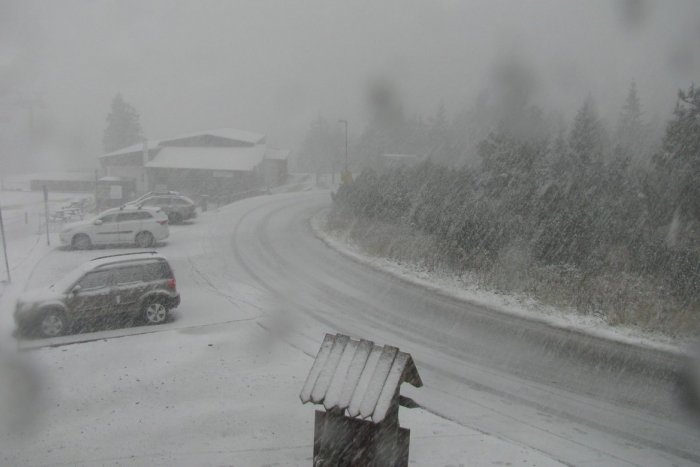 Ilustračný obrázok k článku FOTO: Na českých horách NASNEŽILO. Kedy a kde začne snežiť aj u nás? Bude aj POĽADOVICA