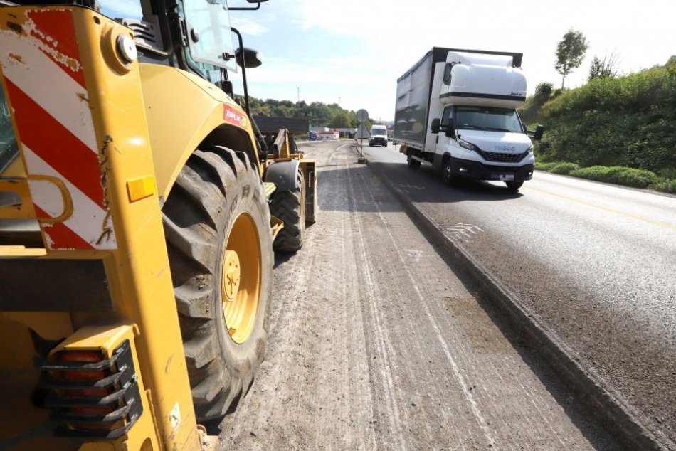 Ilustračný obrázok k článku Vodiči, pripravte sa na OBMEDZENIA: Hrozia na 11 úsekoch v Banskobystrickom kraji