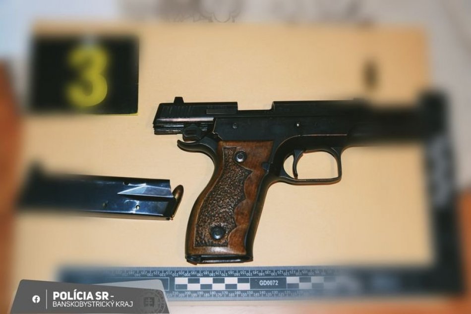 Ilustračný obrázok k článku Situácia medzi manželmi sa VYHROTILA: Došlo k STREĽBE, muž skončil v cele, FOTO