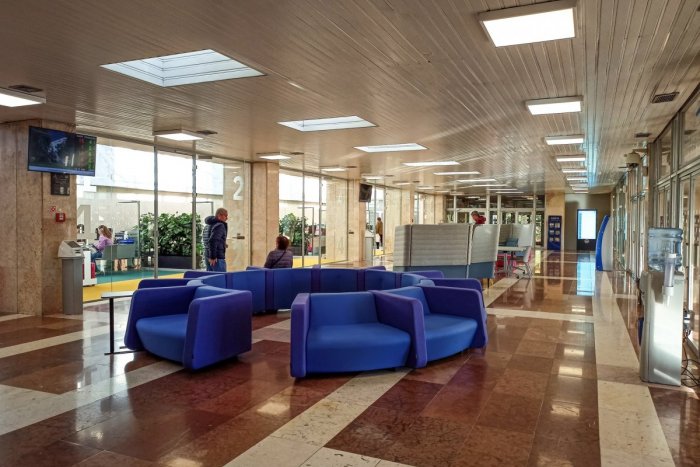 Ilustračný obrázok k článku Novinkou sú aj zasadačky. Na košickom magistráte otvorili vynovenú Kanceláriu prvého kontaktu