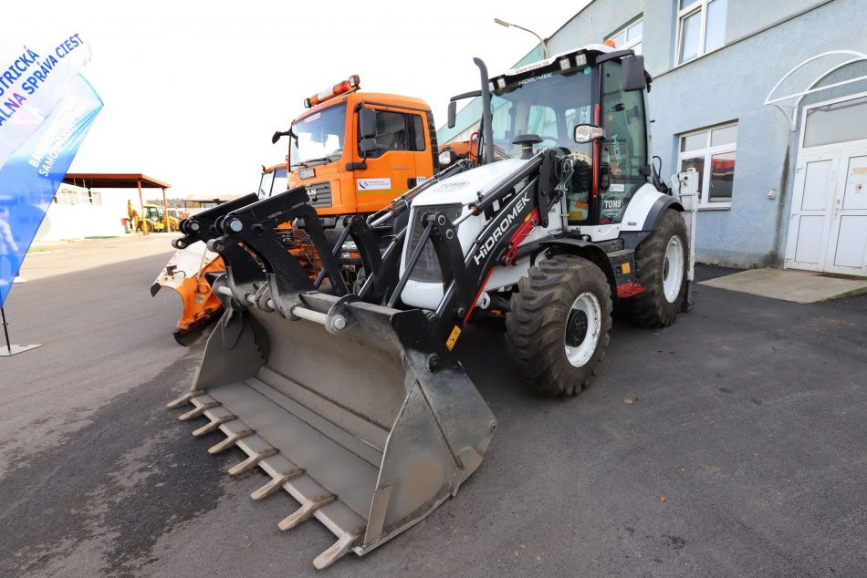 Ilustračný obrázok k článku Ako sú cestári v BBSK pripravení na ZIMU? Na soli UŠETRILI, obnovili aj vozový park, FOTO