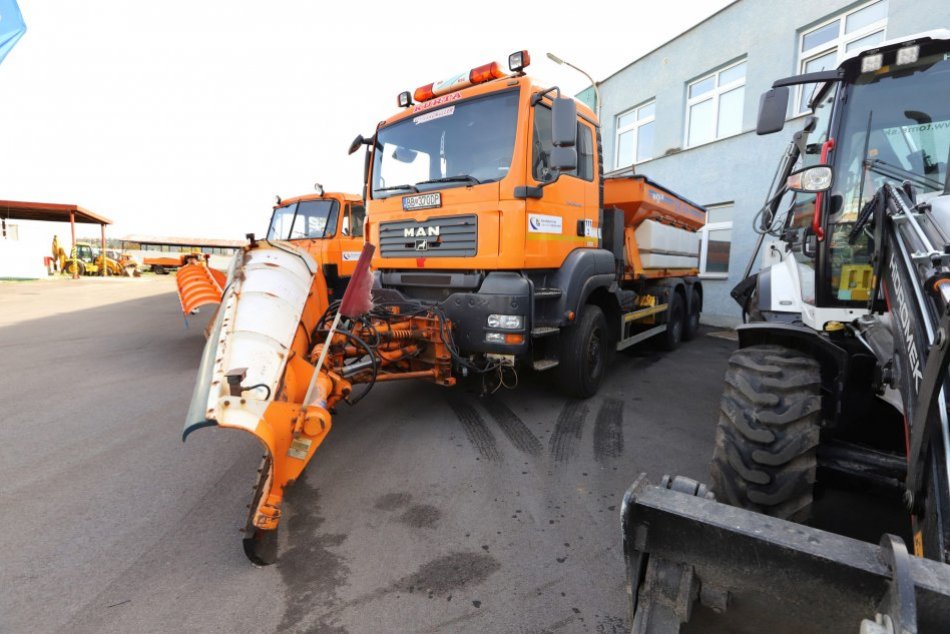 Ilustračný obrázok k článku Onedlho budú najžiadanejší: Ako sú na zimu v Prešove a okolí pripravení cestári?