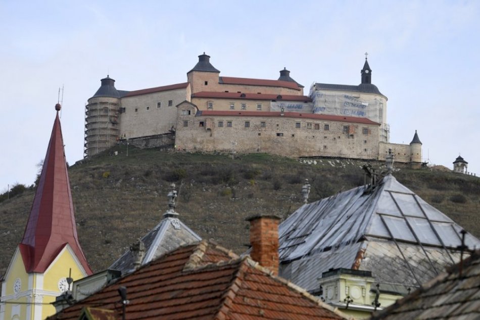 Ilustračný obrázok k článku Nové FOTO: Práce na obnove Krásnej Hôrky napredujú, KEDY chcú hrad otvoriť?