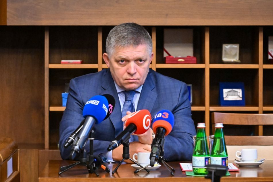 Ilustračný obrázok k článku Fico pred summitom EÚ zopakoval svoj postoj: Podporí NULOVÚ vojenskú pomoc Ukrajine!