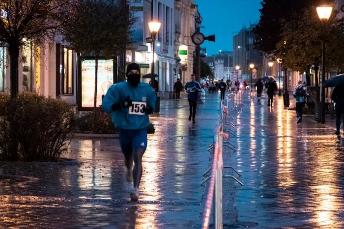 Ilustračný obrázok k článku Pripravte si tenisky! Blíži sa VEČERNÝ beh Nitrou: Zapisujte si presný TERMÍN