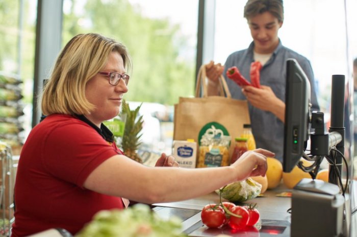 Ilustračný obrázok k článku Prvá Biedronka v Banskobystrickom kraji už tento týždeň: Zákazníkov láka na nákupy ZADARMO!