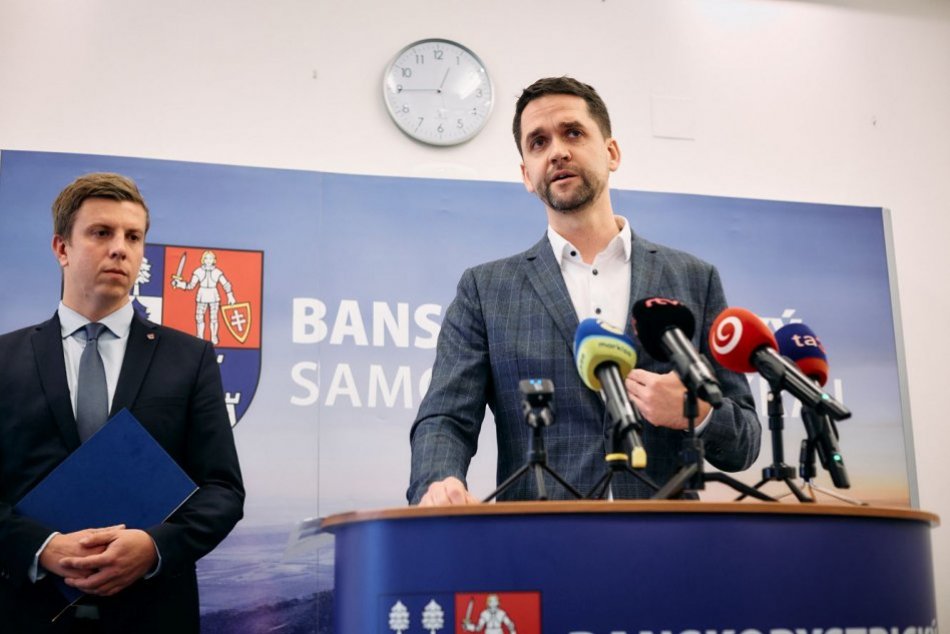 Ilustračný obrázok k článku Máme FINANČNÉ prostriedky, s ktorými sme NEPOČÍTALI, hovorí Lunter: Komu dajú státisíce EUR?