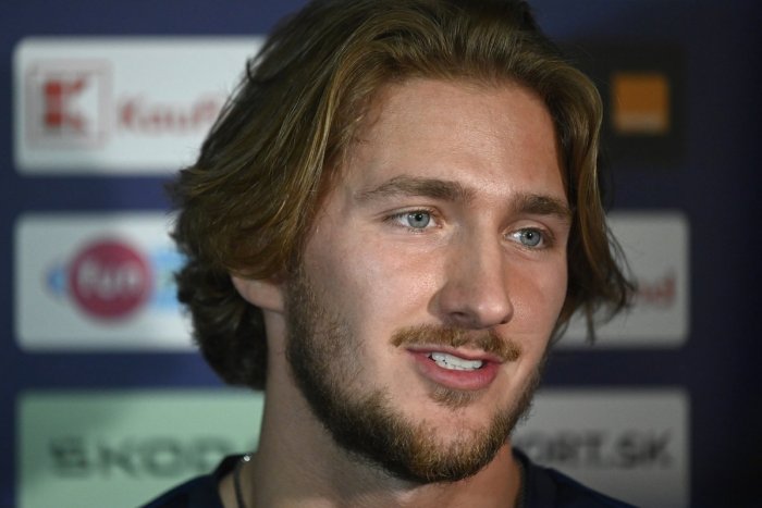 Ilustračný obrázok k článku Vynikajúce správy zo zámoria: Regenda je späť! Objavil sa v otváracej formácii