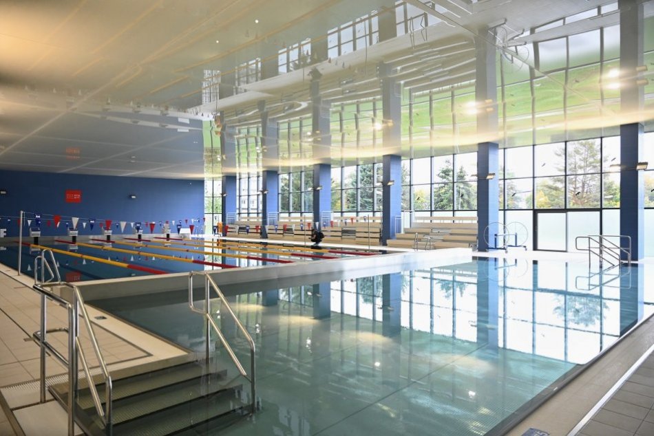 Ilustračný obrázok k článku Chcete si zaplávať? Zmodernizovaná plaváreň v Trnave je už OTVORENÁ pre verejnosť