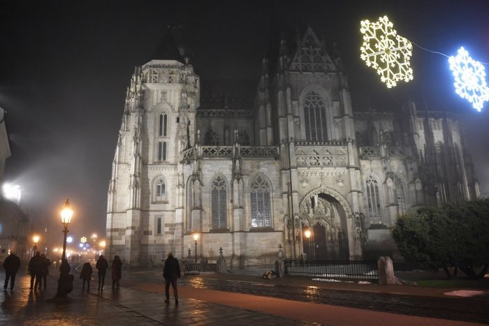 Ilustračný obrázok k článku Dóm sv. Alžbety ukrýva veľkolepý historický príbeh: O dominante Košíc natočili unikátny film!