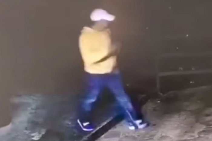 Ilustračný obrázok k článku ZLODEJ spôsobil škody za tisícky EUR: Polícia hľadá muža z VIDEA, poznáte ho?