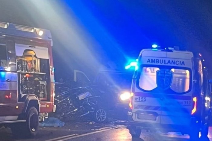 Ilustračný obrázok k článku TRAGICKÝ náraz vo vysokej rýchlosti:  Motor auta našli 30 METROV od zdemolovaného vraku!