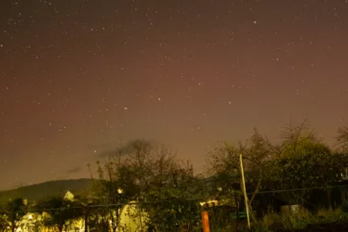 Ilustračný obrázok k článku ÚCHVATNÝ pohľad nad Slovenskom: Ľudia obdivovali polárnu žiaru, FOTO