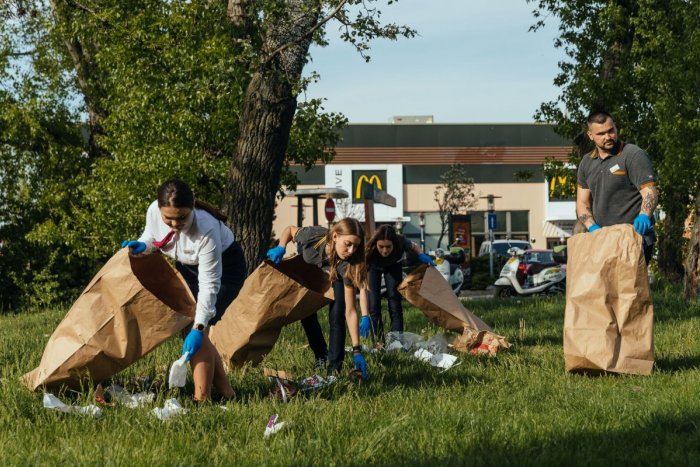 Ilustračný obrázok k článku McDonald’s spojil sily s Puskalierom a Majselfom: Prinášajú HIT, ktorý ťa vyženie do ulíc!