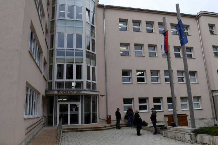 Ilustračný obrázok k článku Definitívny trest pre prešovského učiteľa, čo zneužil 17 žiakov: Dostal 4 roky za mrežami