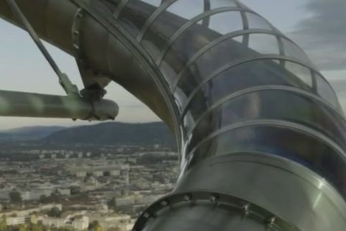 Ilustračný obrázok k článku Nová ATRAKCIA u našich susedov: Spustiť sa môžete po NAJVYŠSEJ šmykľavke v Európe, VIDEO