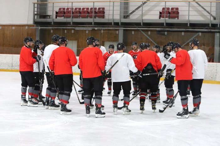 Ilustračný obrázok k článku Baranov povedie hokejová LEGENDA: Ide o člena Siene slávy IIHF