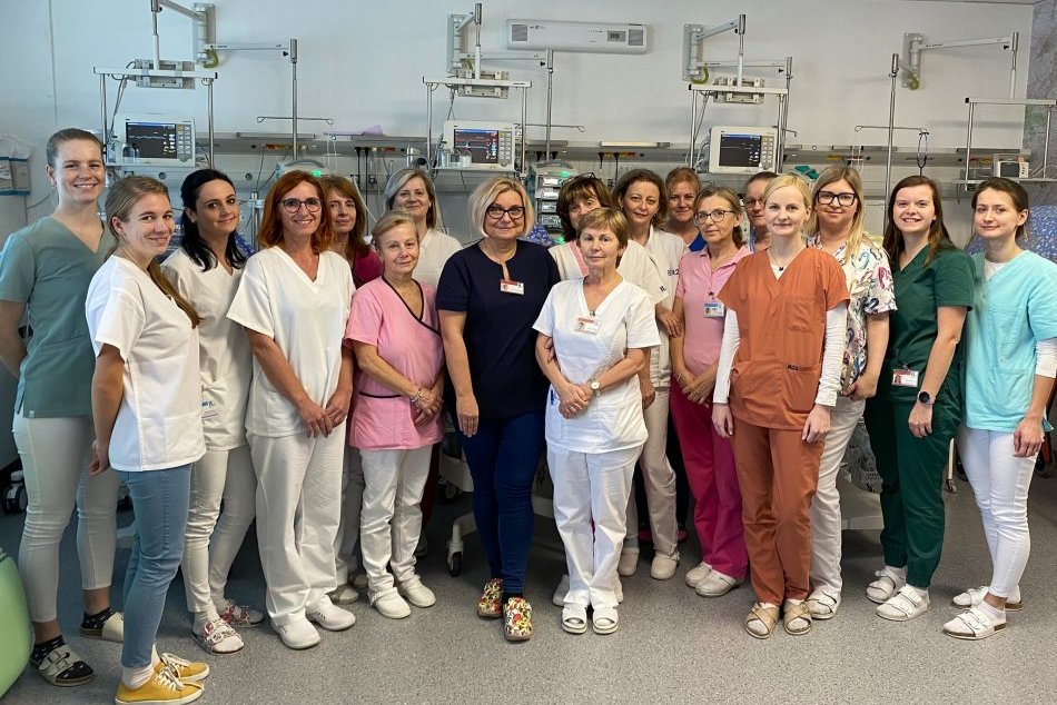 Ilustračný obrázok k článku HRDINOVIA v bielych plášťoch: Tím zdravotníkov zachraňuje malých BOJOVNÍKOV, FOTO