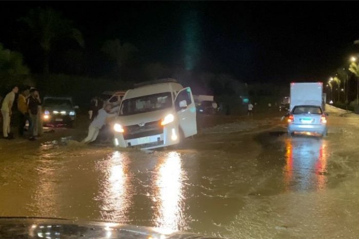 Ilustračný obrázok k článku Slováci v Egypte v ohrození života! Letovisko zasiahla SILNÁ búrka, BOLI SME pri tom! VIDEO