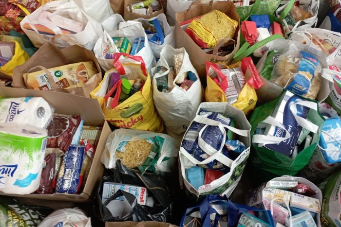 Ilustračný obrázok k článku Nitrianski žiaci urobili veľkú zbierku: Pomohli osamelým rodičom s deťmi