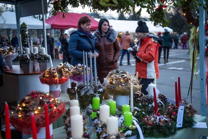 Ilustračný obrázok k článku Kapustnica, PROGRAM aj darčeky: Čo prinesú tohtoročné Župné vianočné trhy?