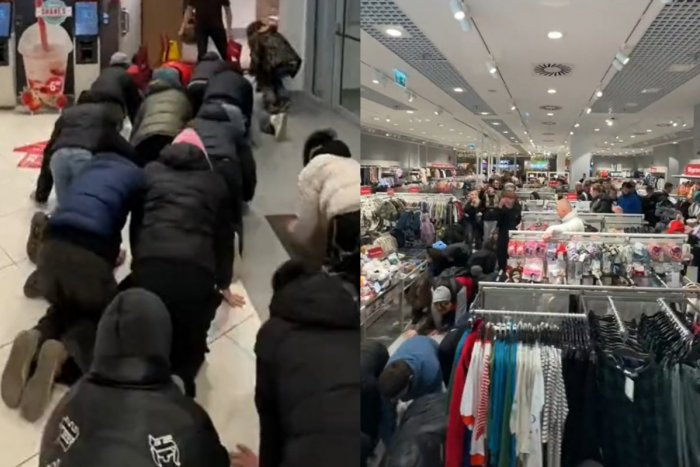 Ilustračný obrázok k článku Čo to má byť? Tínedžeri začali v obchodných centrách loziť po štyroch a je ich stále viac!