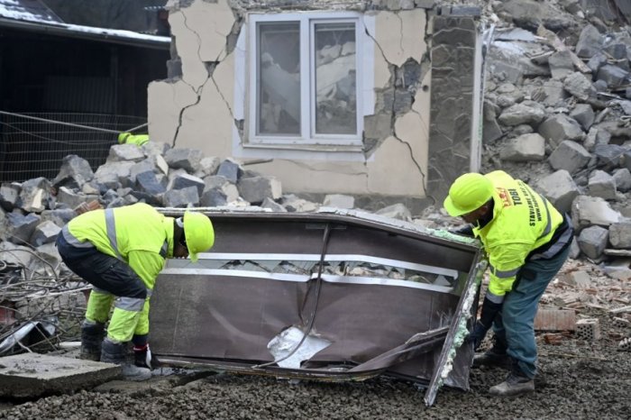 Ilustračný obrázok k článku Východ sa vystrašil ako nikdy predtým, ľudia prišli o domovy: Od zemetrasenia uplynul ROK